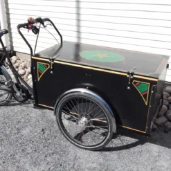Christiania Bikes +30 Cargo – Sähköavusteinen Laatikkopyörä -Sähköpyörät Myymälä sirkus scaled 1